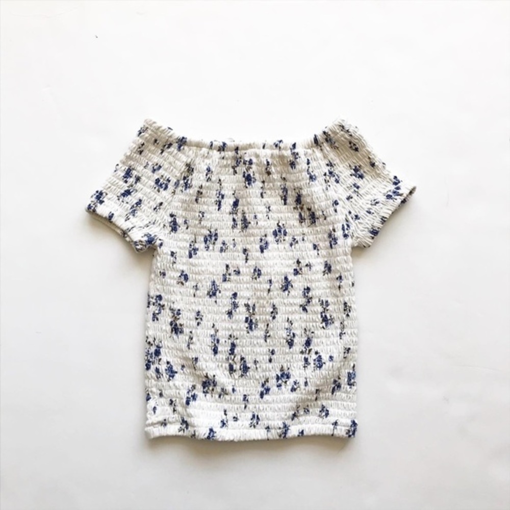 Urban kids blue floral smocked top EUC SP(7/8Y)